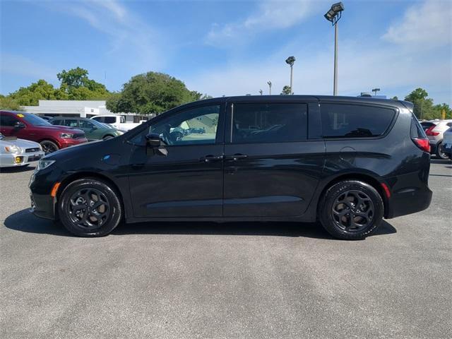 used 2022 Chrysler Pacifica Hybrid car, priced at $25,523