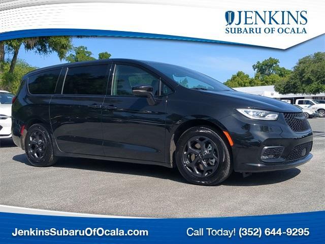 used 2022 Chrysler Pacifica Hybrid car, priced at $30,383