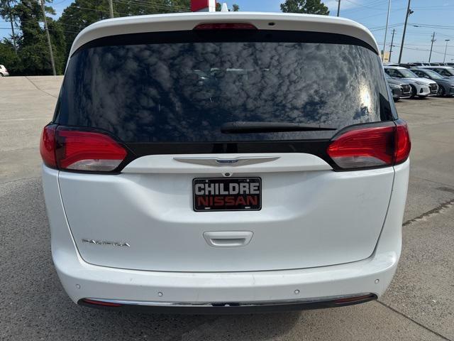 used 2018 Chrysler Pacifica car, priced at $13,280
