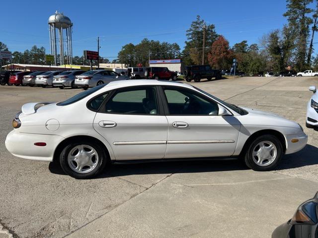 used 1997 Ford Taurus car, priced at $2,750