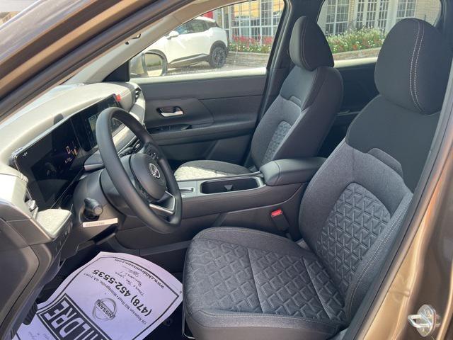 new 2025 Nissan Kicks car, priced at $24,507