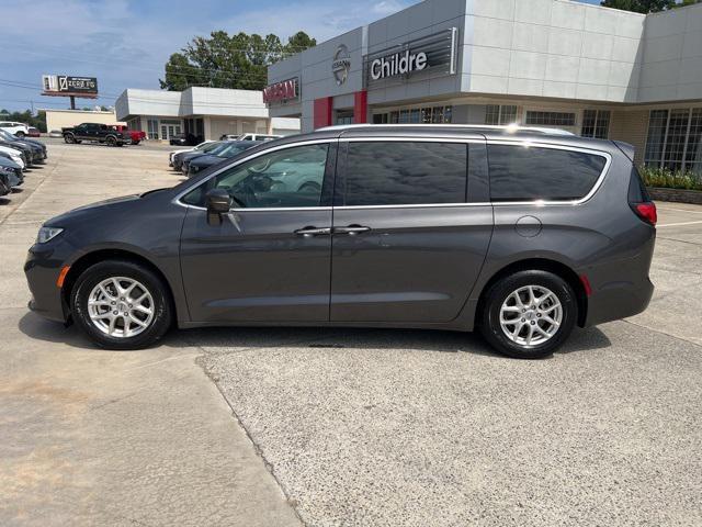 used 2021 Chrysler Pacifica car, priced at $17,999