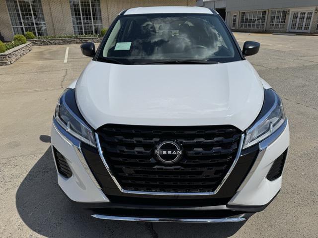 new 2025 Nissan Kicks car, priced at $23,760