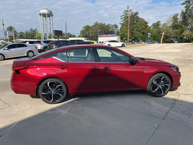 new 2025 Nissan Altima car, priced at $30,499