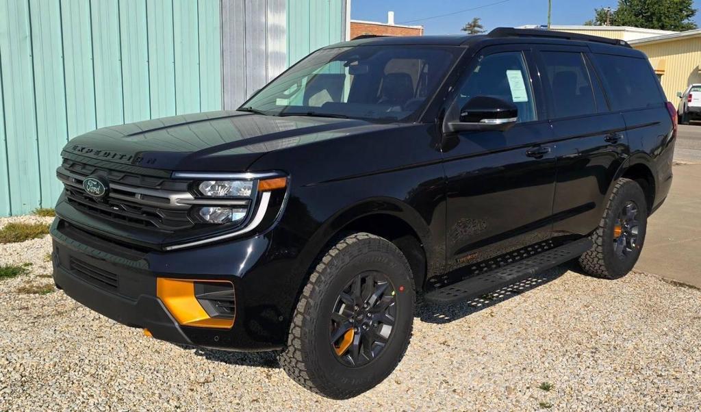 new 2025 Ford Expedition car, priced at $84,690
