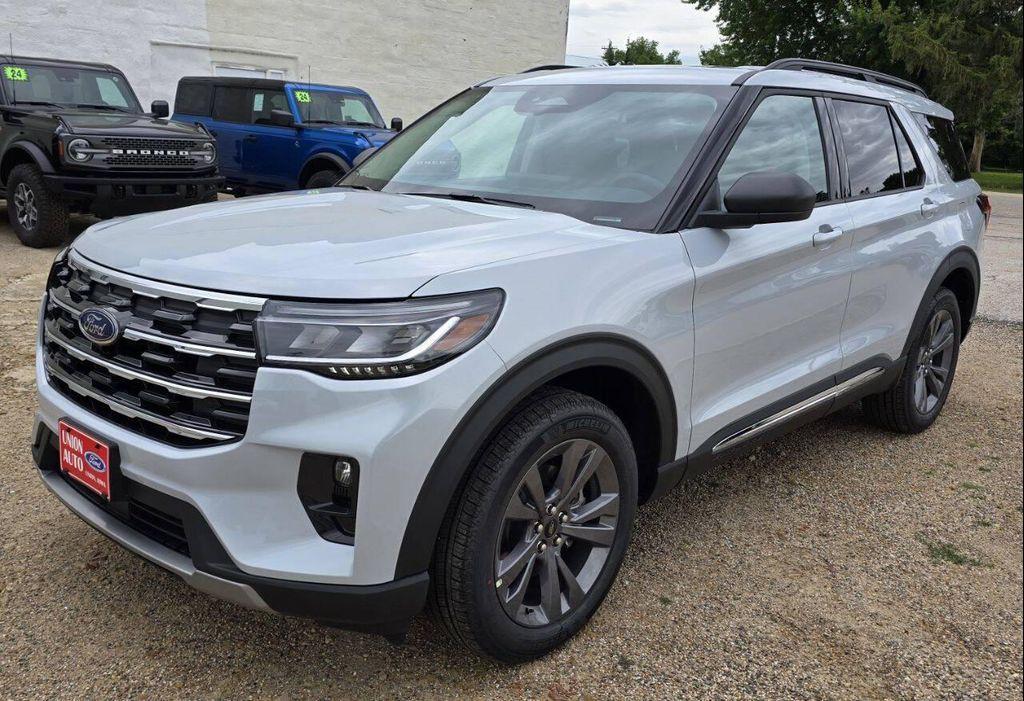 new 2025 Ford Explorer car, priced at $50,280