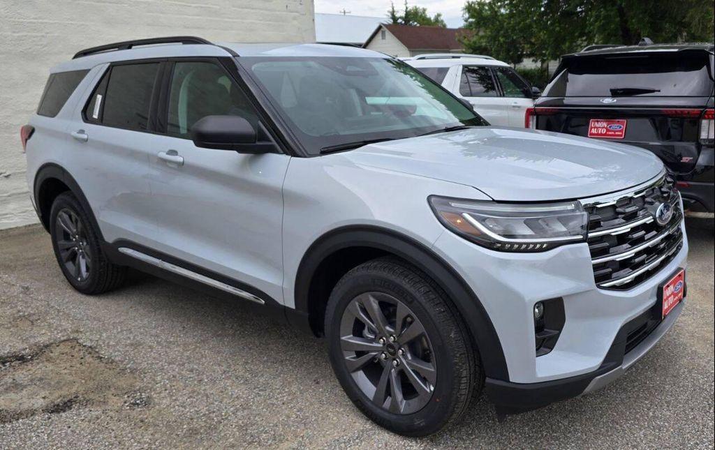 new 2025 Ford Explorer car, priced at $50,280
