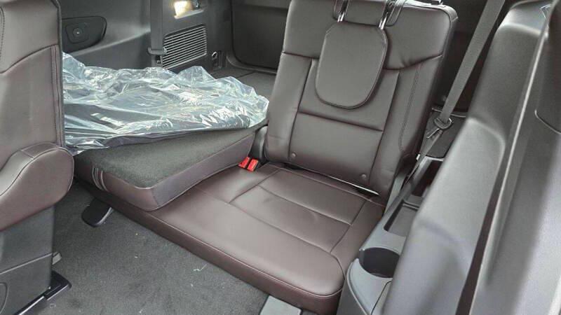 new 2025 Ford Explorer car, priced at $61,105