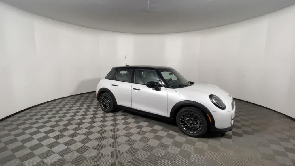 new 2025 MINI Hardtop car, priced at $37,595