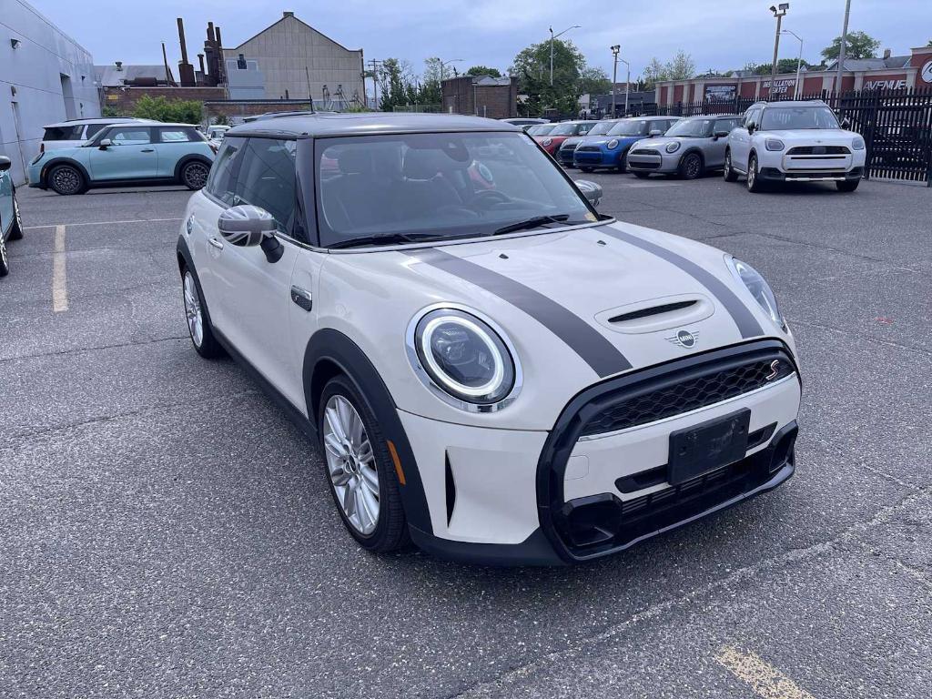 used 2023 MINI Hardtop car, priced at $27,993