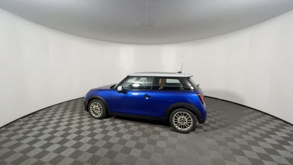 new 2025 MINI Hardtop car, priced at $38,295