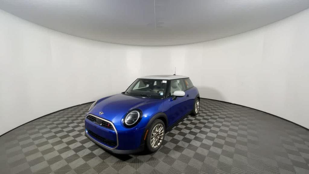 new 2025 MINI Hardtop car, priced at $38,295