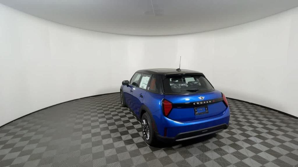 new 2025 MINI Hardtop car, priced at $37,745