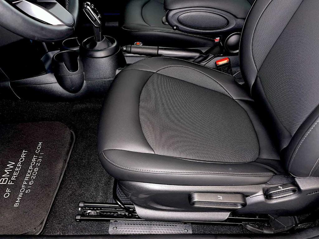 used 2022 MINI Hardtop car, priced at $24,493