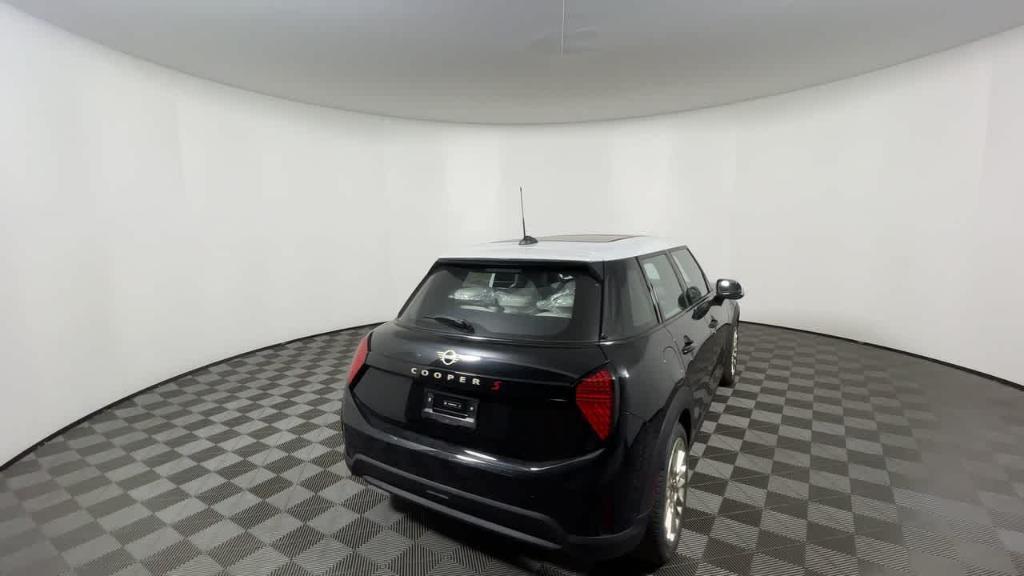 new 2025 MINI Hardtop car, priced at $36,670