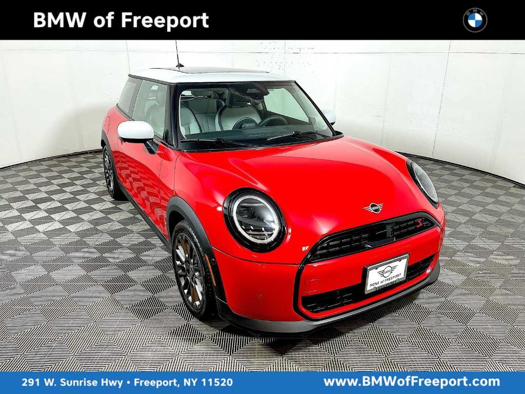 used 2025 MINI Hardtop car, priced at $31,493