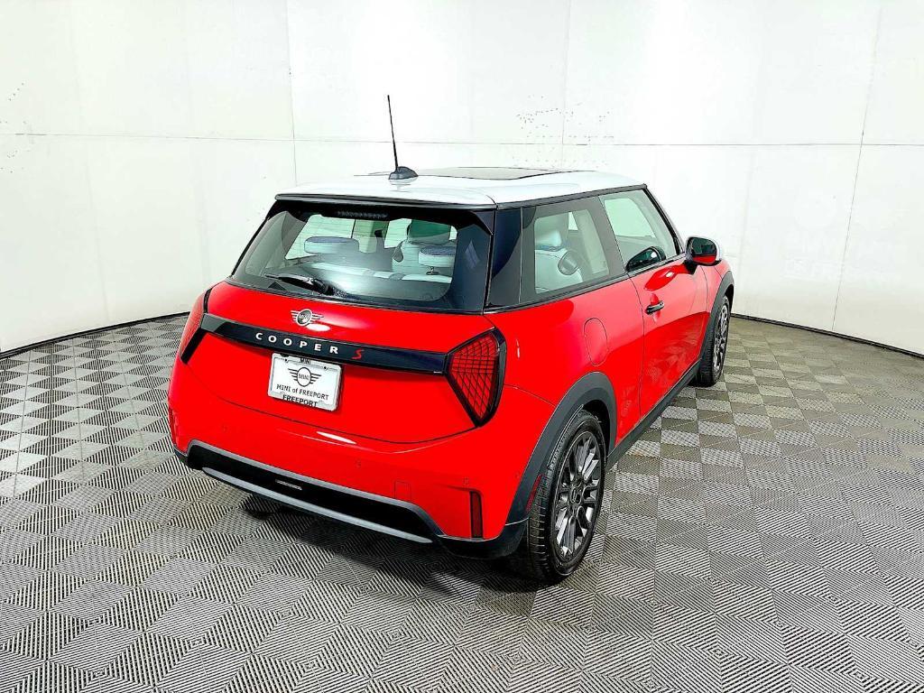 used 2025 MINI Hardtop car, priced at $31,493