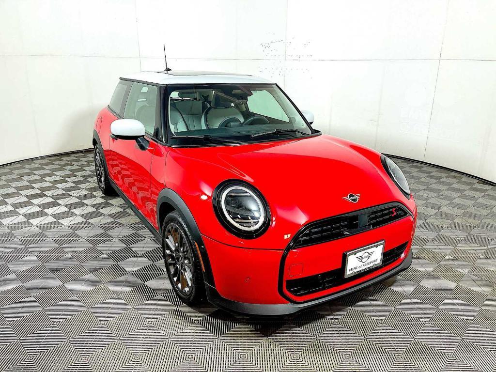 used 2025 MINI Hardtop car, priced at $31,493