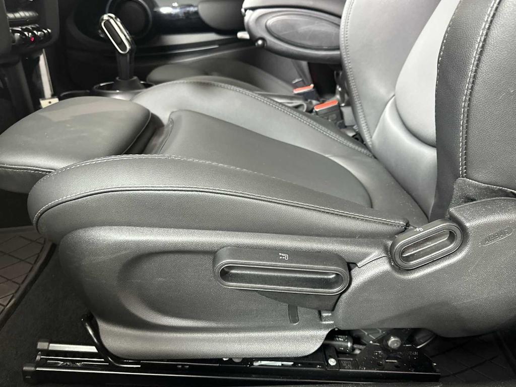 used 2023 MINI Hardtop car, priced at $27,488