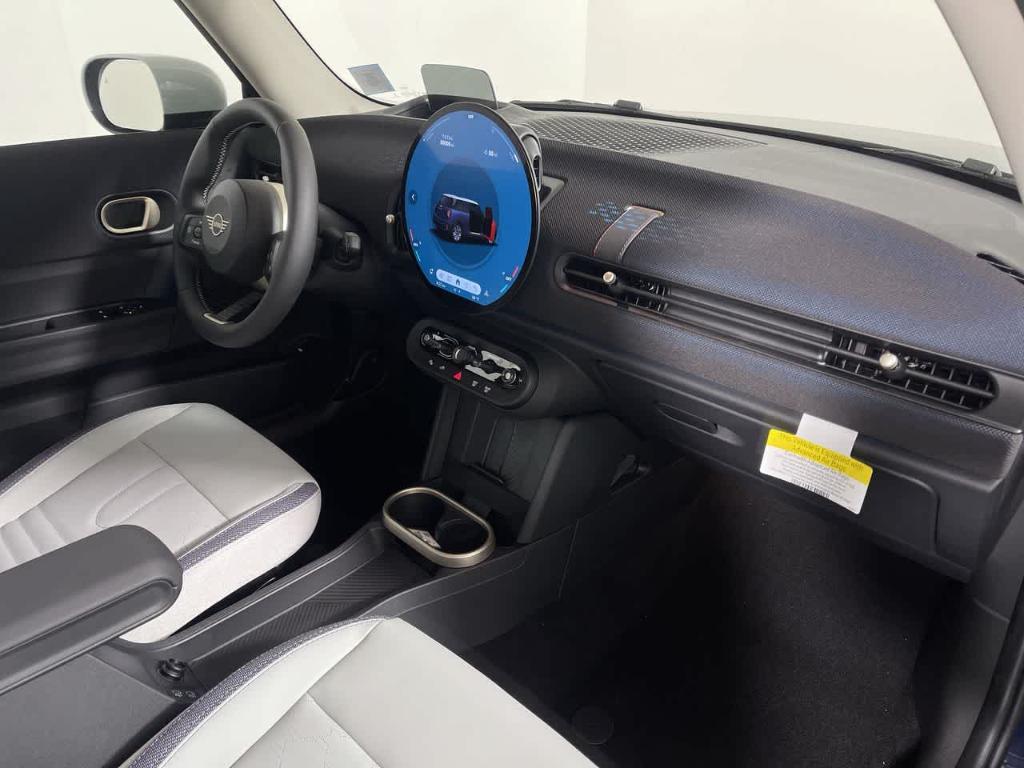 new 2025 MINI Hardtop car, priced at $35,895