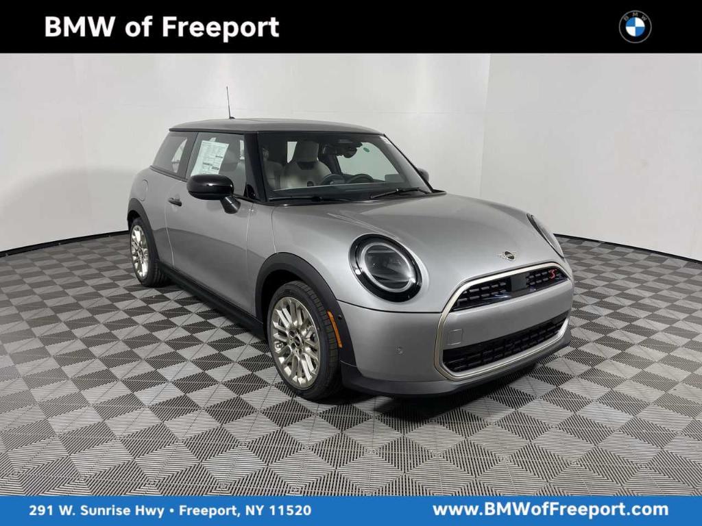 new 2025 MINI Hardtop car, priced at $35,670