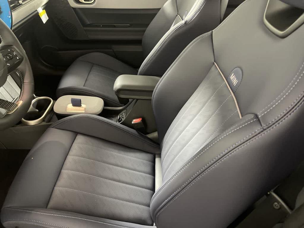 used 2025 MINI Hardtop car