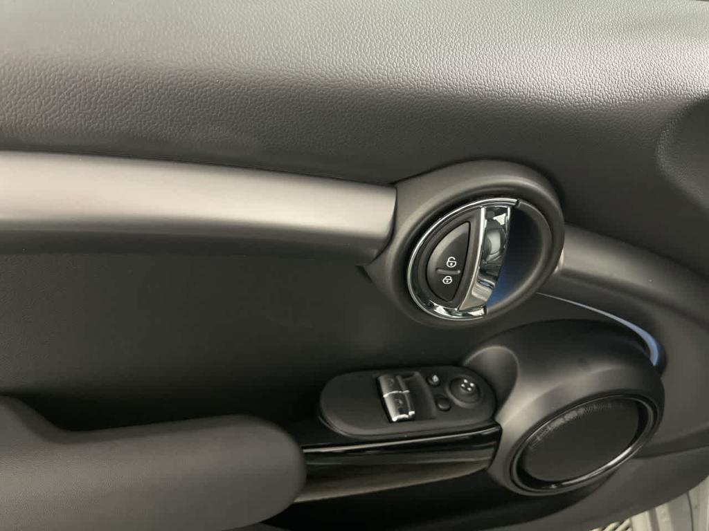 used 2023 MINI Hardtop car, priced at $31,995