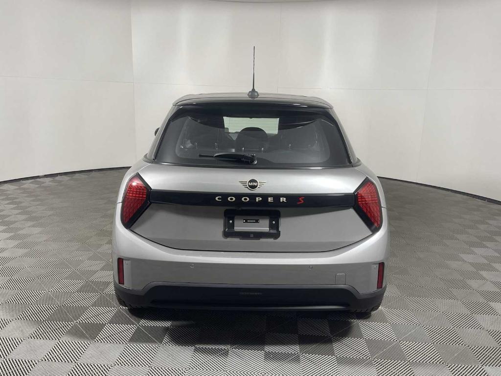 new 2025 MINI Hardtop car, priced at $37,595