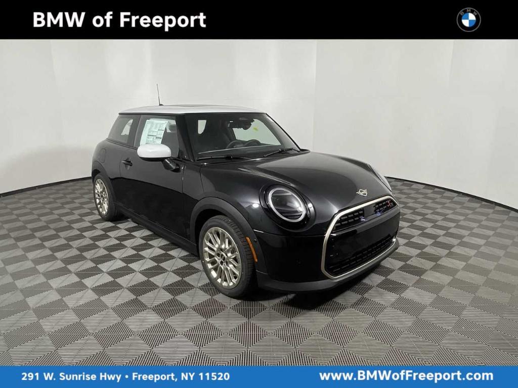 new 2025 MINI Hardtop car, priced at $36,595