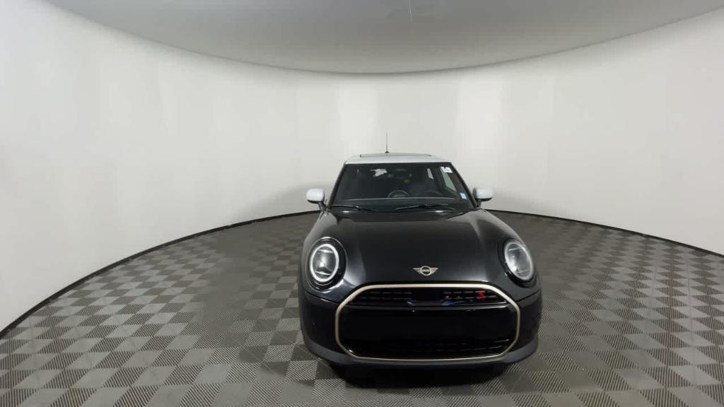 new 2025 MINI Hardtop car, priced at $36,595