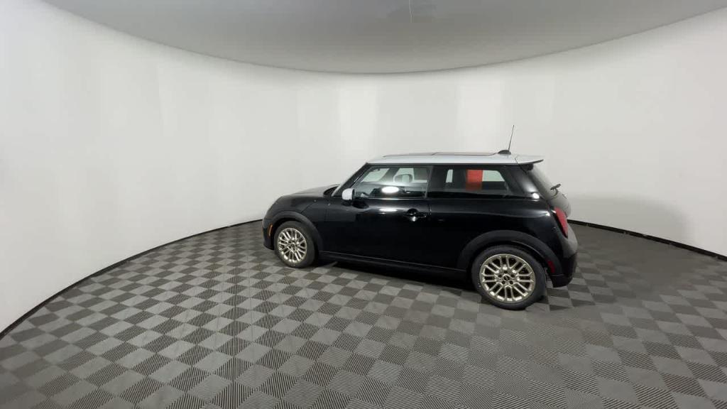 new 2025 MINI Hardtop car, priced at $36,595