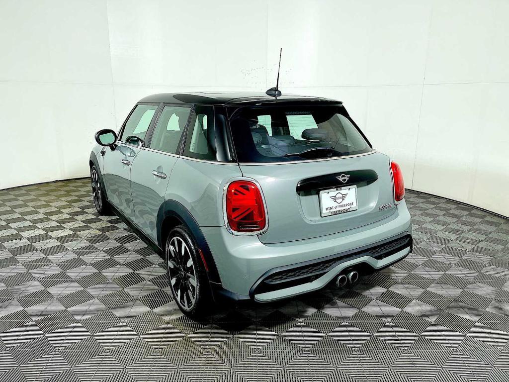 used 2023 MINI Hardtop car, priced at $23,888