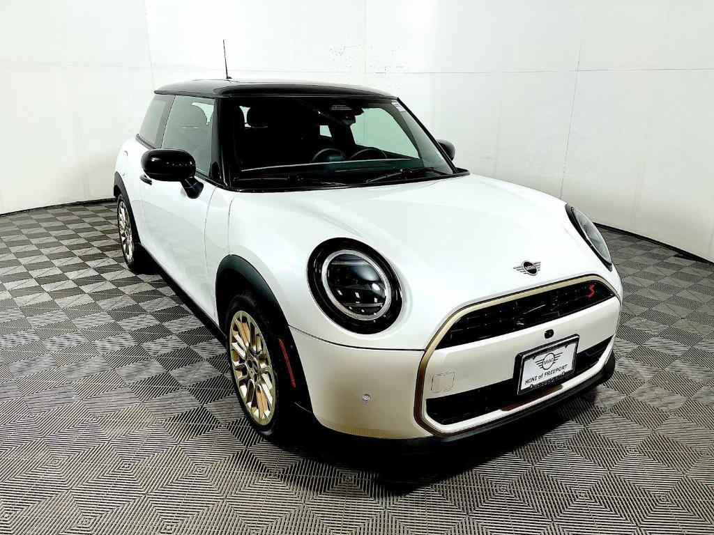 used 2025 MINI Hardtop car, priced at $33,995