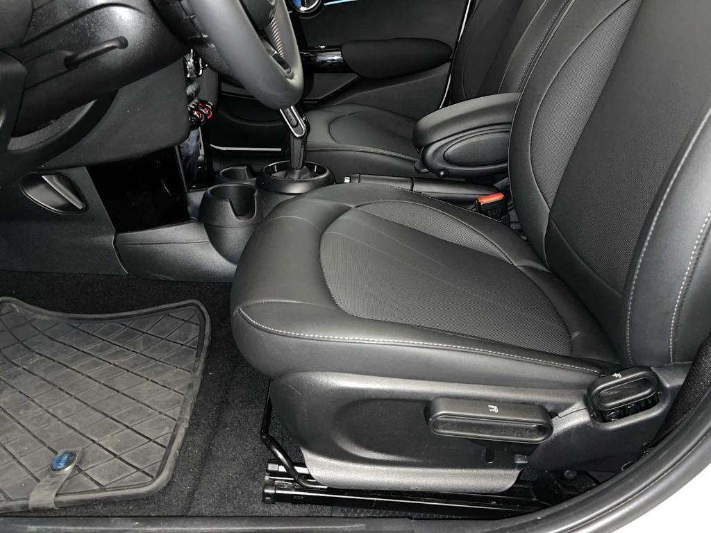 used 2023 MINI Hardtop car, priced at $23,993