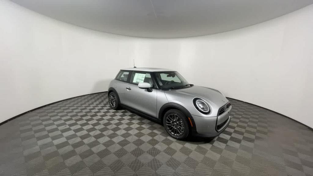 new 2025 MINI Hardtop car, priced at $37,295