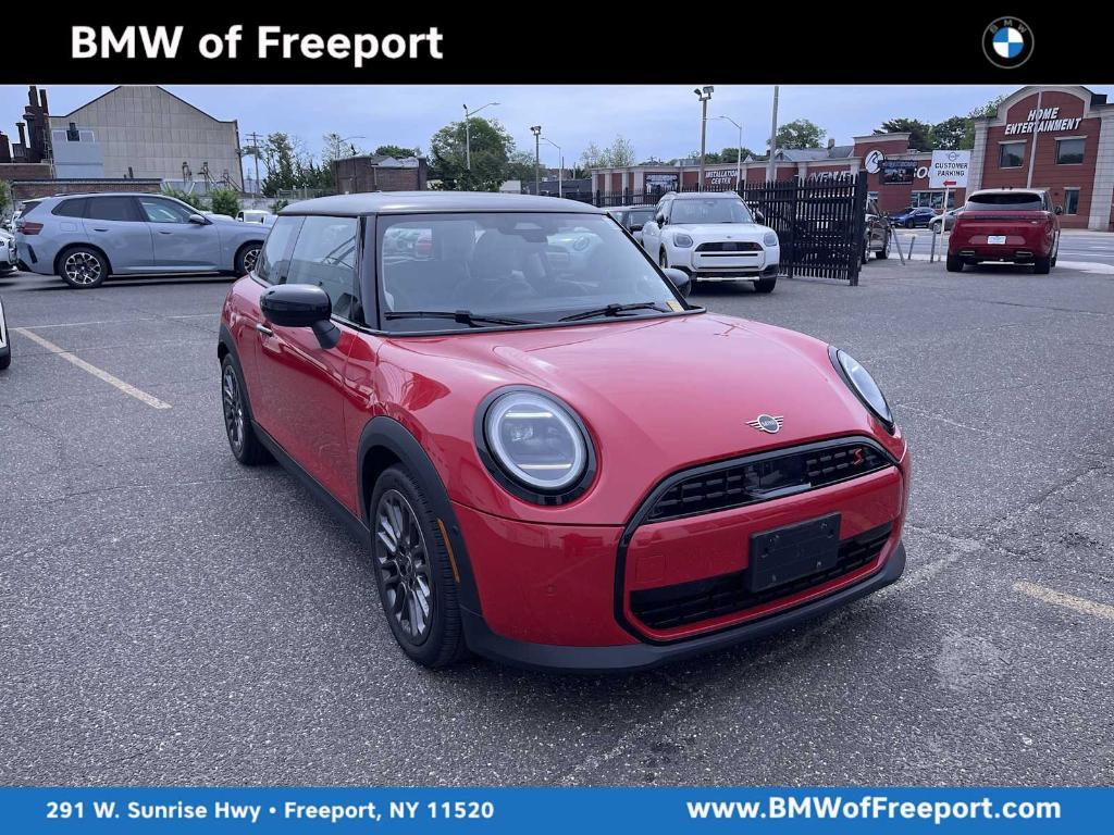 used 2025 MINI Hardtop car, priced at $32,493