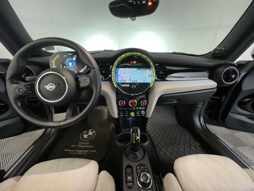 used 2024 MINI SE Hardtop car, priced at $21,488