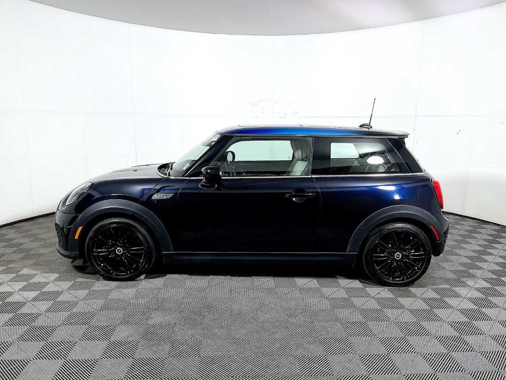 used 2024 MINI SE Hardtop car, priced at $21,488