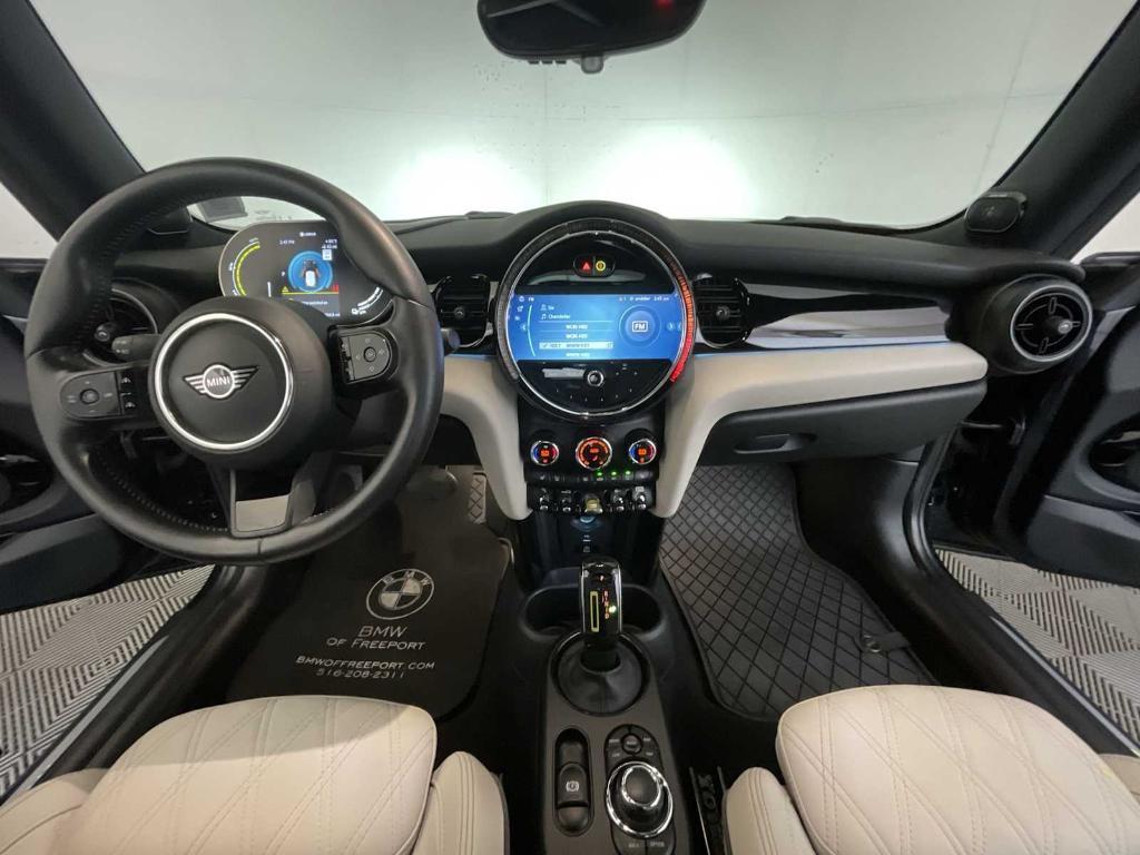 used 2024 MINI SE Hardtop car, priced at $21,488