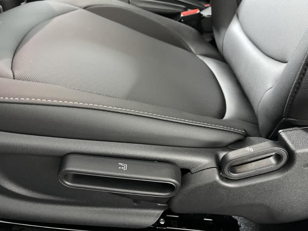 used 2023 MINI Hardtop car, priced at $23,993