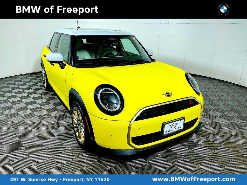 used 2025 MINI Hardtop car, priced at $33,943
