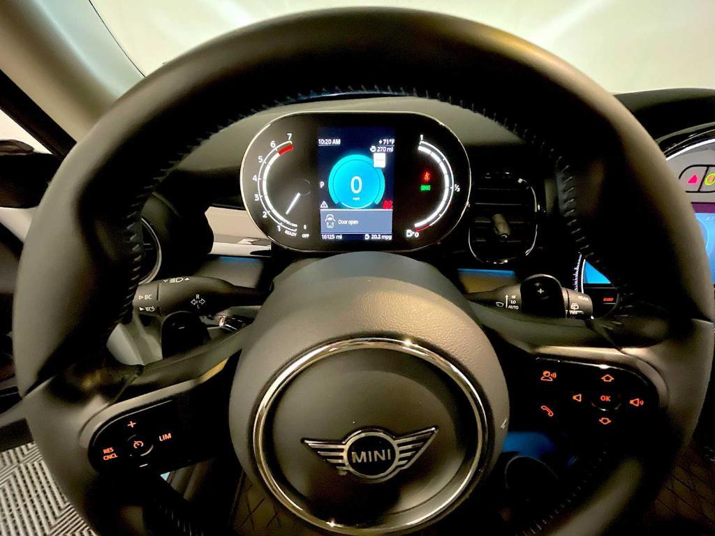 used 2023 MINI Hardtop car, priced at $24,498