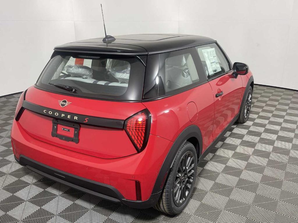 new 2025 MINI Hardtop car, priced at $35,595
