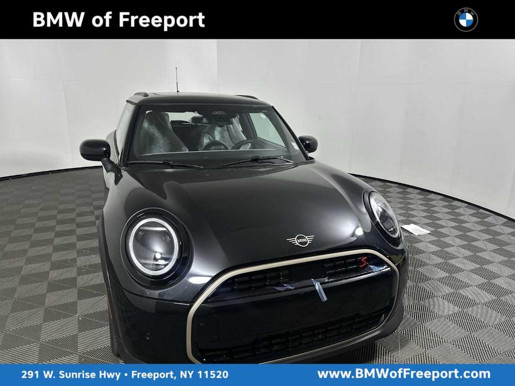 new 2026 MINI Hardtop car, priced at $38,525