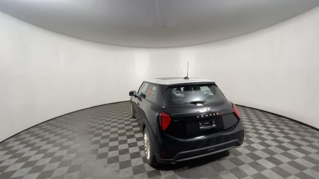 new 2025 MINI Hardtop car, priced at $38,295