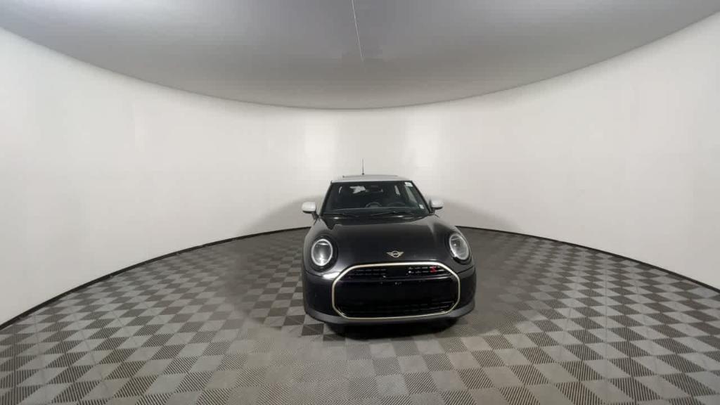 new 2025 MINI Hardtop car, priced at $38,295