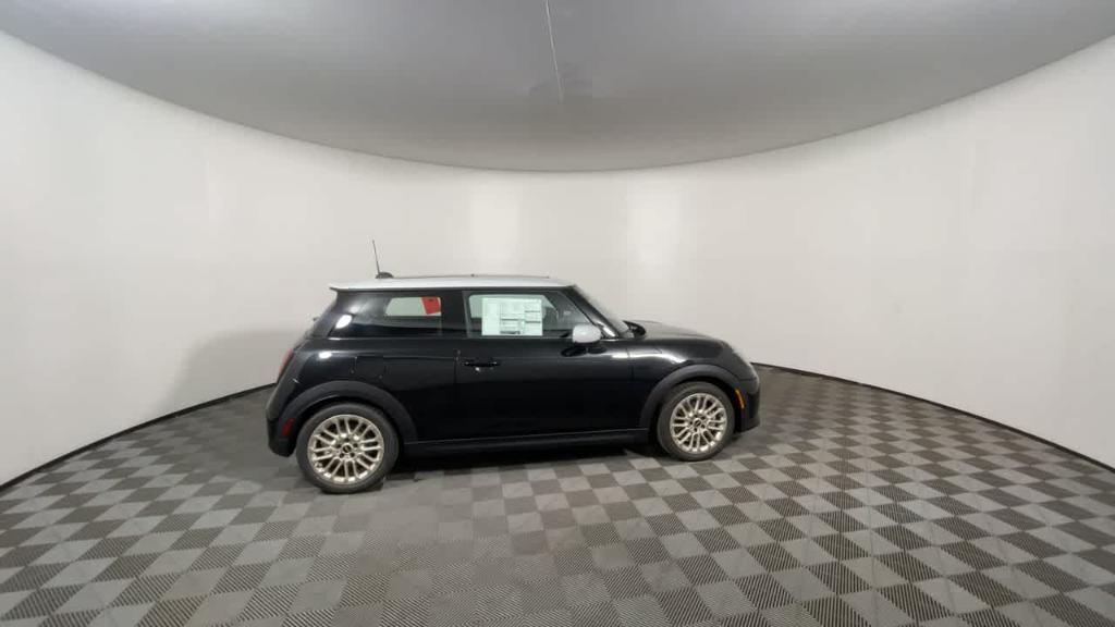 new 2025 MINI Hardtop car, priced at $38,295