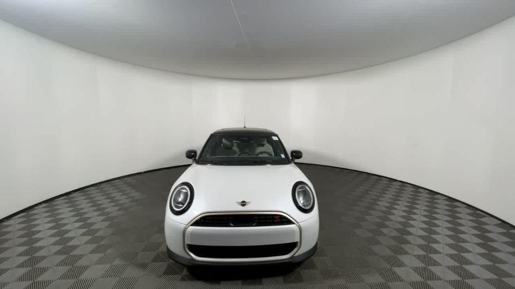 new 2025 MINI Hardtop car, priced at $36,595