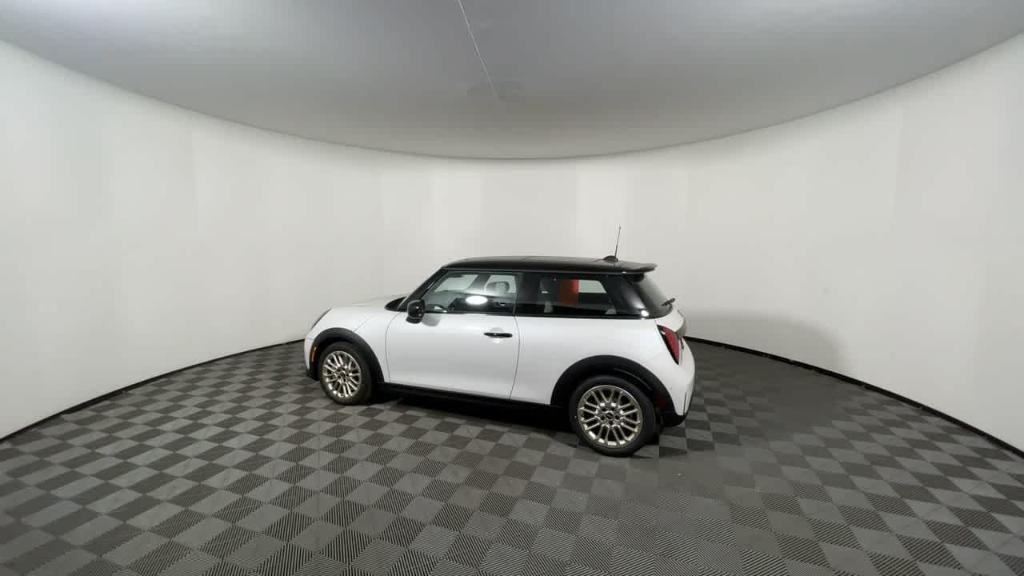 new 2025 MINI Hardtop car, priced at $36,595