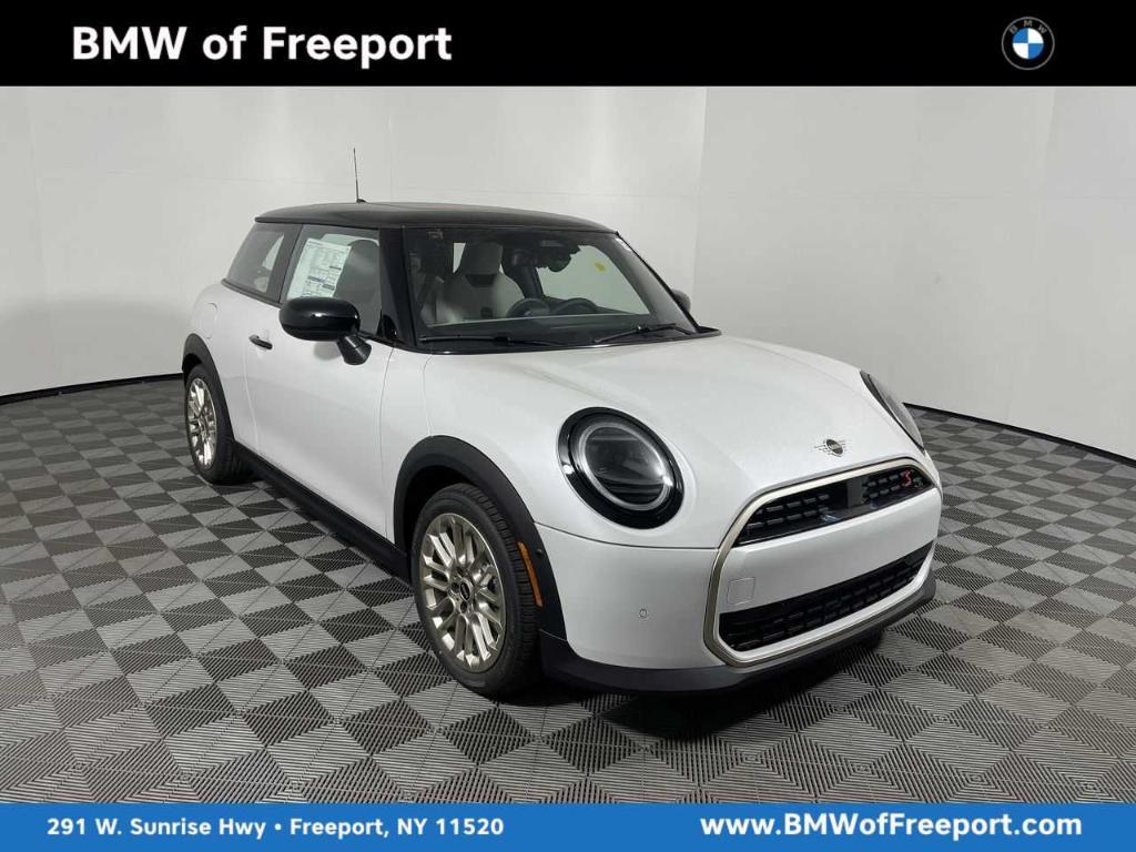 new 2025 MINI Hardtop car, priced at $36,595